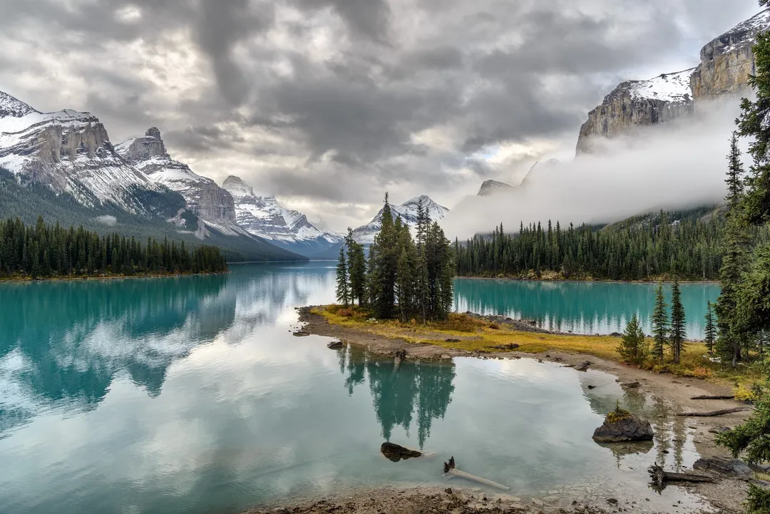 Fog and Fairytales – Microfiction Monday